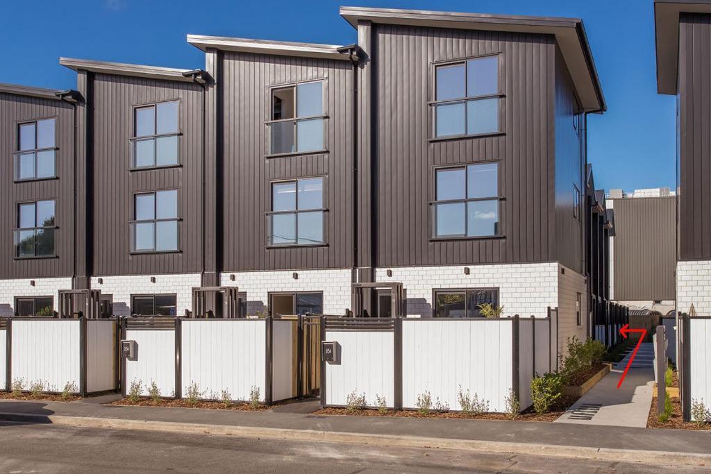 New 2bdrm 2brm Hospital Cbd Hagley Park Locationn Apartment Christchurch